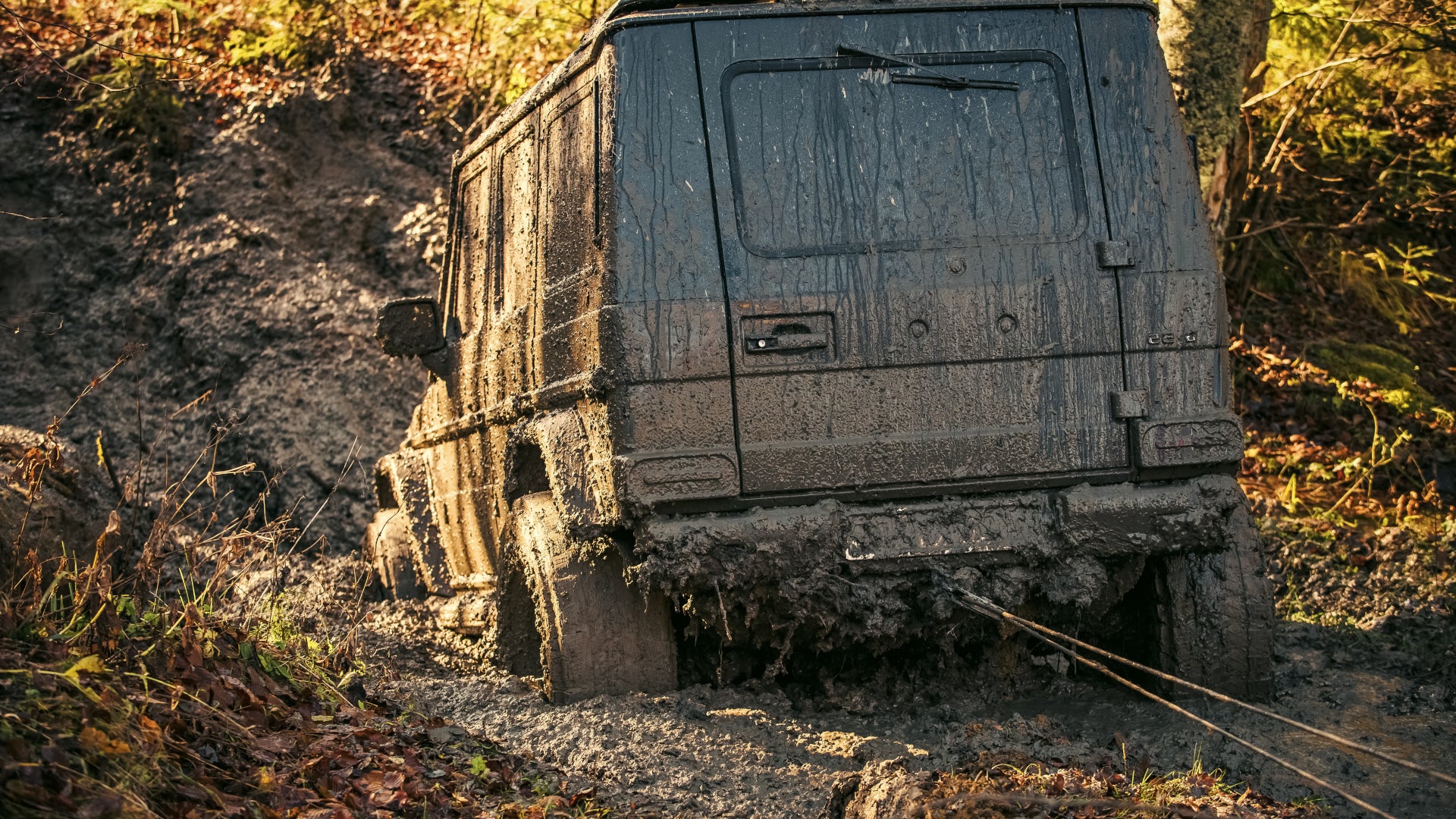 Windenzug an Mercedes G-Klasse mit Hilfe einer Umlenkrolle Forst von Forstseile24