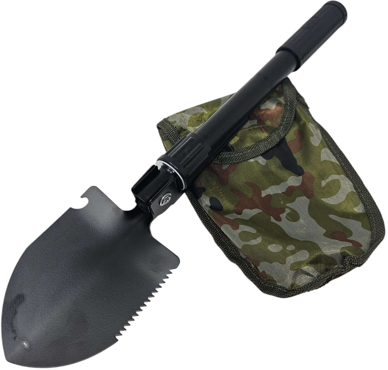 Multifunktionale Schaufel im Tarnmuster mit Hülle - ideal für Outdoor-Abenteuer und Survival-Situationen.